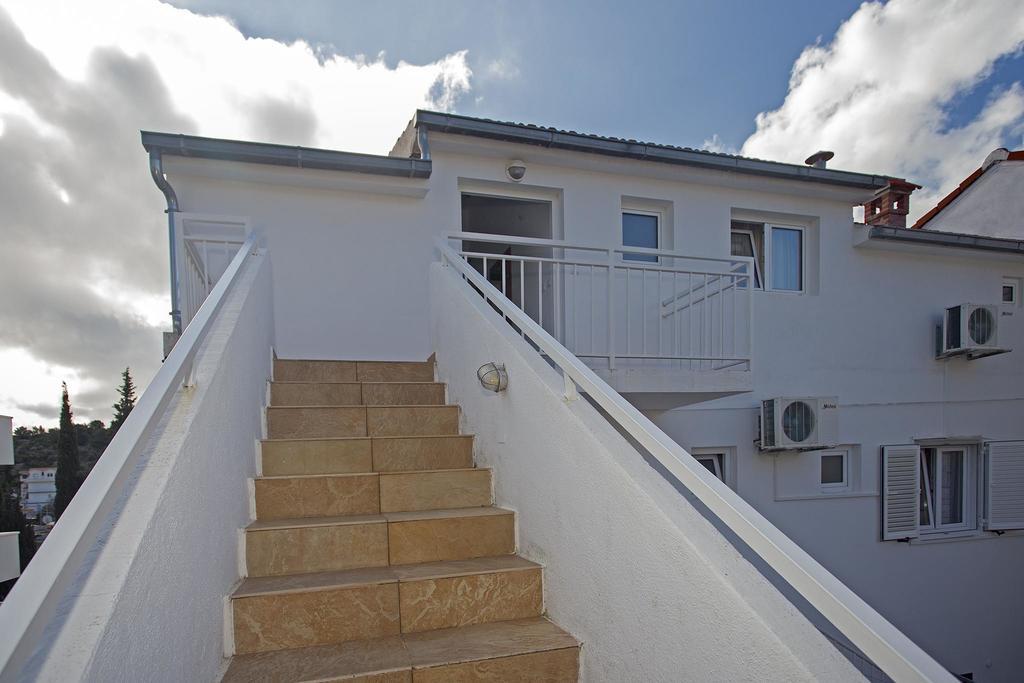 هفار Apartments Julija المظهر الخارجي الصورة